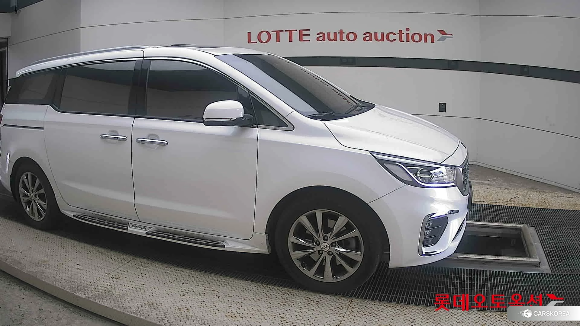 Kia Carnival id 4984654 из Кореи 8