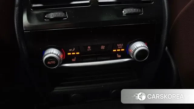 BMW 5 Series (G30) id 3728839 из Кореи 8