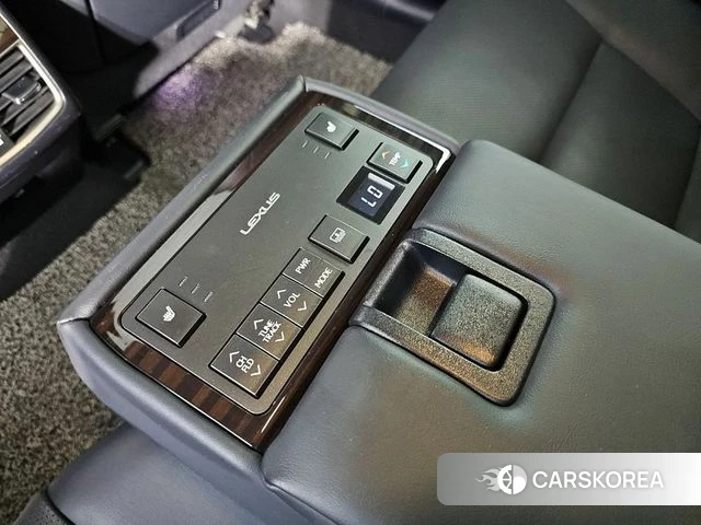 Lexus New ES350 id 4907693 из Кореи 8