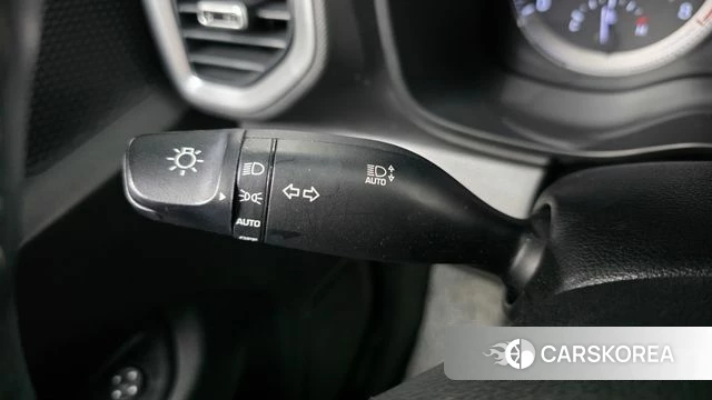 Hyundai Venue id 4780691 из Кореи 8