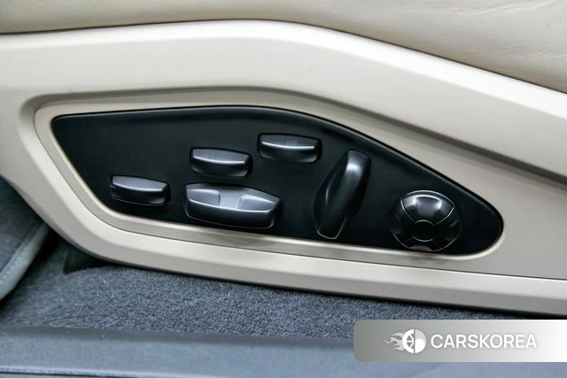 Porsche Taycan id 4683478 из Кореи 8