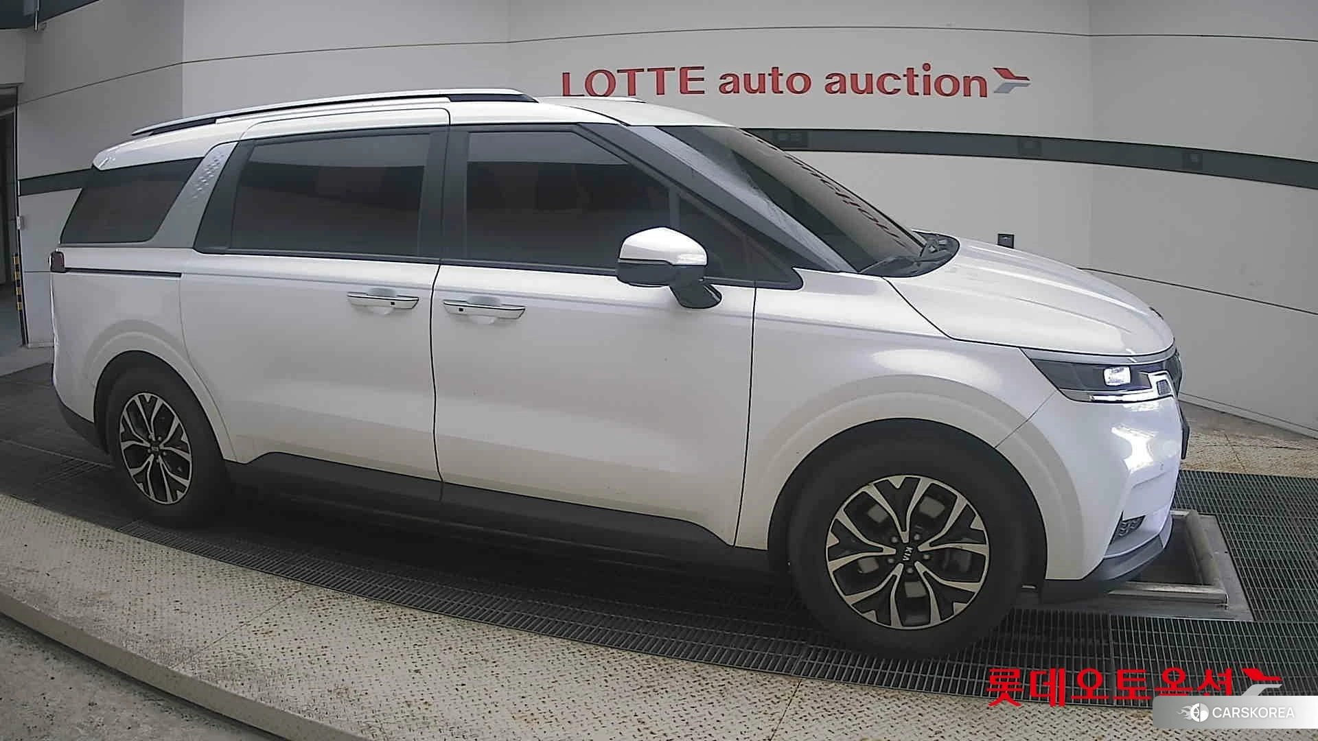 Kia Carnival id 4984626 из Кореи 8