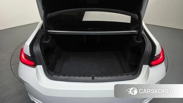BMW 3 Series (G20) id 4941289 из Кореи 8