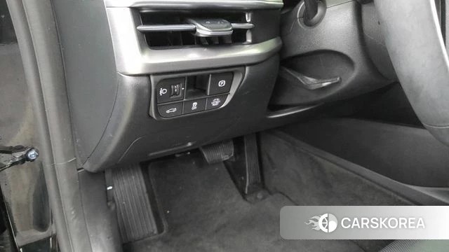 Hyundai Grandeur Hybrid (GN7) id 4720460 из Кореи 8