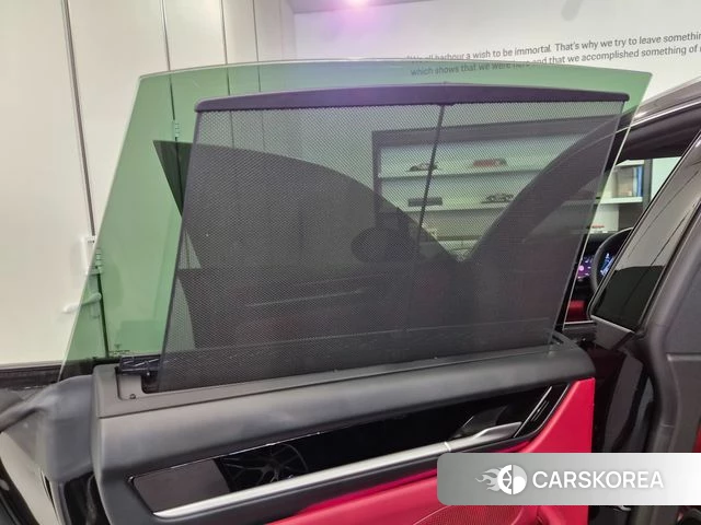 Porsche Makan EV id 4984876 из Кореи 8