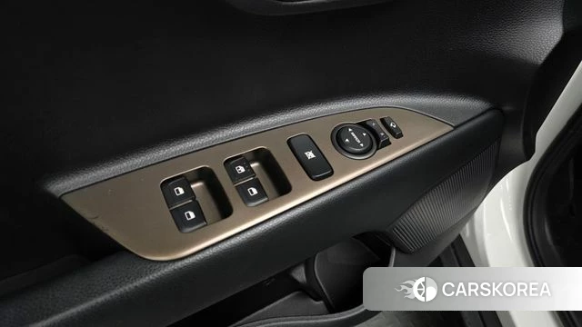 Kia Stonic id 4977784 из Кореи 8