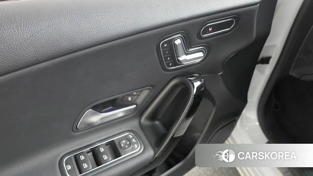 Mercedes-Benz A-Class W177 id 4943731 из Кореи 8
