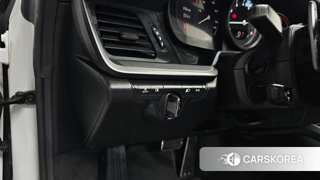 Porsche 911(992) id 4964815 из Кореи 8