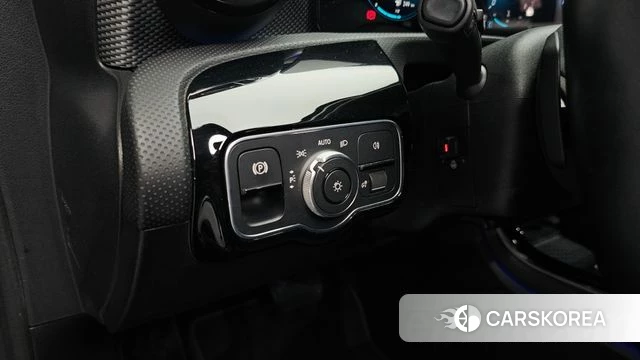 Mercedes-Benz A-Class W177 id 4930001 из Кореи 8