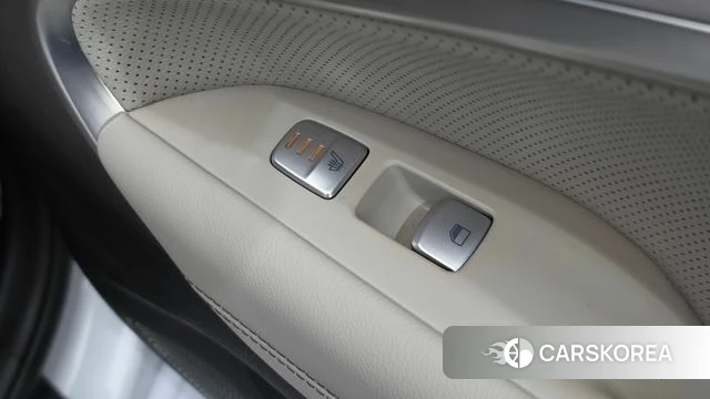 Genesis G70 id 5004611 из Кореи 8