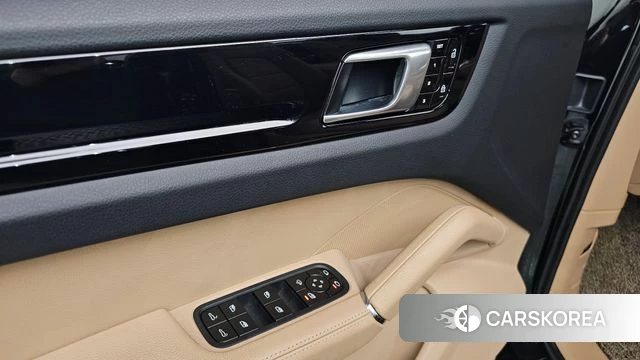 Porsche Cayenne (PO536) id 4677528 из Кореи 8
