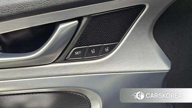 Genesis G70 id 4988094 из Кореи 8