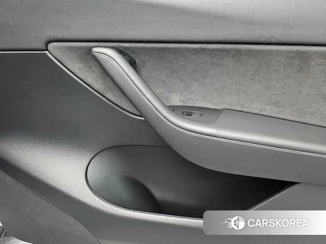 Tesla Model Y id 5034030 из Кореи 8