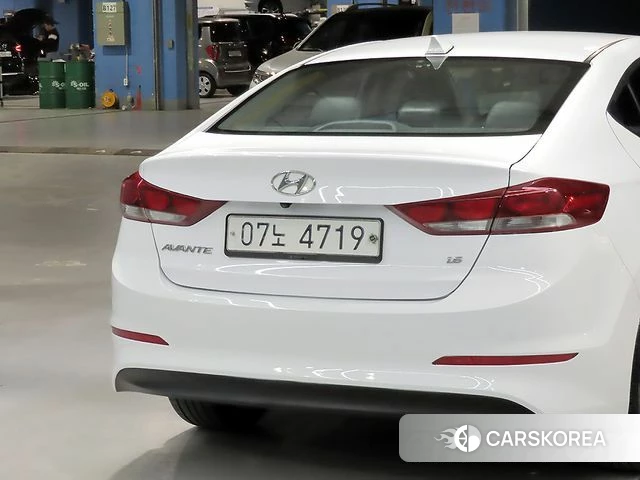 Hyundai Avante AD id 4638357 из Кореи 8