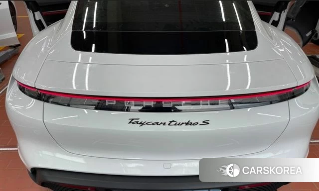Porsche Taycan id 5031125 из Кореи 8