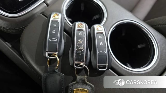 Porsche Panamera (971) id 5048043 из Кореи 8