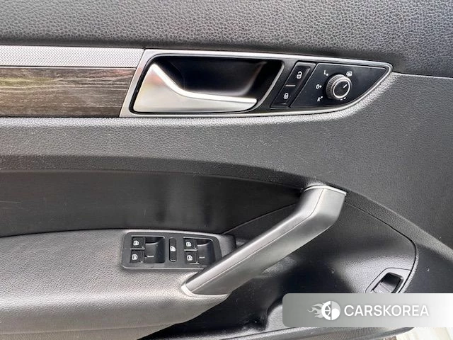 Volkswagen The New Passat id 5035833 из Кореи 8