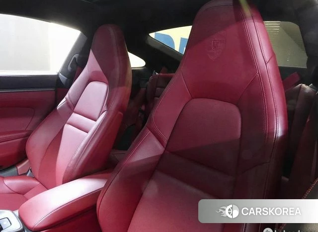 Porsche 911(992) id 5047212 из Кореи 8