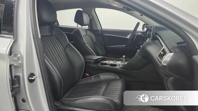 Genesis G70 id 5054847 из Кореи 8