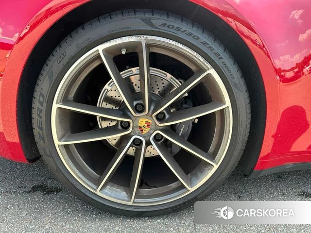 Porsche 911(992) id 4922808 из Кореи 8