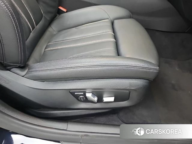 BMW 5 Series (G30) id 5036083 из Кореи 8