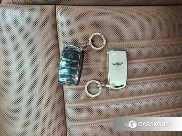 Genesis G90 id 5023694 из Кореи 8