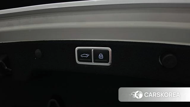 Hyundai Grandeur (GN7) id 5040067 из Кореи 8
