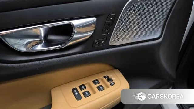 Volvo V60 Cross-Country 2nd Generation id 3139000 из Кореи 8