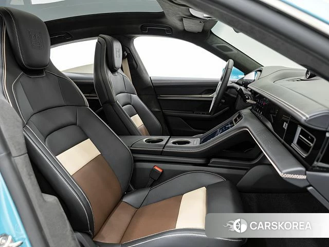 Porsche Taycan id 4974661 из Кореи 8