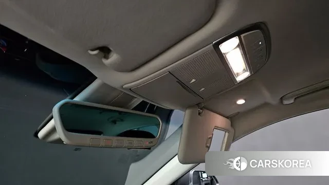 Genesis G90 id 3666443 из Кореи 8