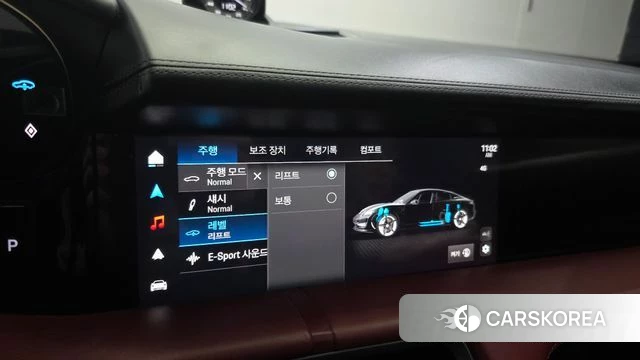 Porsche Taycan id 4990467 из Кореи 8