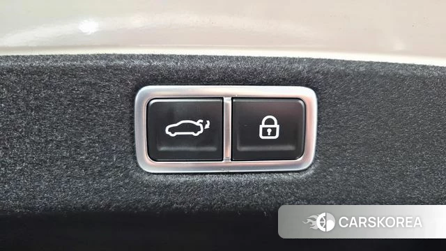 Hyundai Grandeur Hybrid (GN7) id 5001789 из Кореи 9