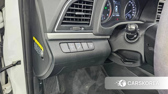 Hyundai Avante AD id 4785786 из Кореи 8