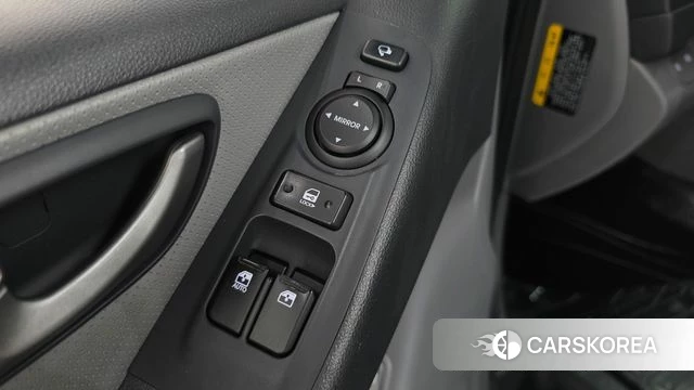Hyundai The New Grand Starex id 4998646 из Кореи 8
