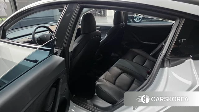 Tesla Model 3 id 4986602 из Кореи 8