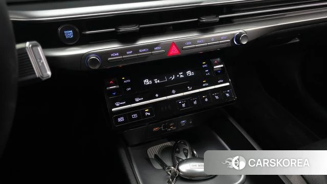 Hyundai Grandeur (GN7) id 5021639 из Кореи 8