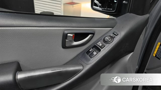 Hyundai The New Grand Starex id 4952916 из Кореи 8
