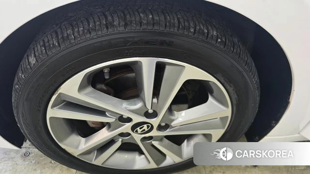 Hyundai Avante AD id 4794946 из Кореи 8