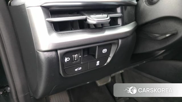 Hyundai Grandeur (GN7) id 4555281 из Кореи 8