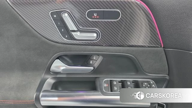 Mercedes-Benz GLA - Class H247 id 5034740 из Кореи 8