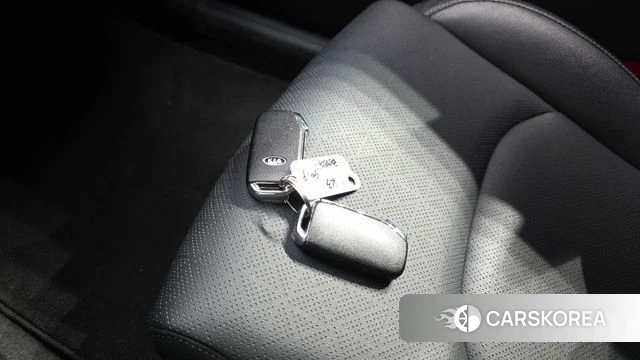 Kia Come New K3 id 4959545 из Кореи 8