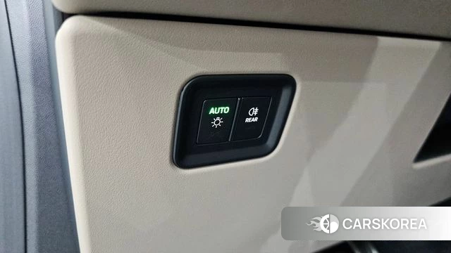 Porsche Makan EV id 4879580 из Кореи 8