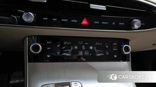 Genesis GV70 id 5011286 из Кореи 8
