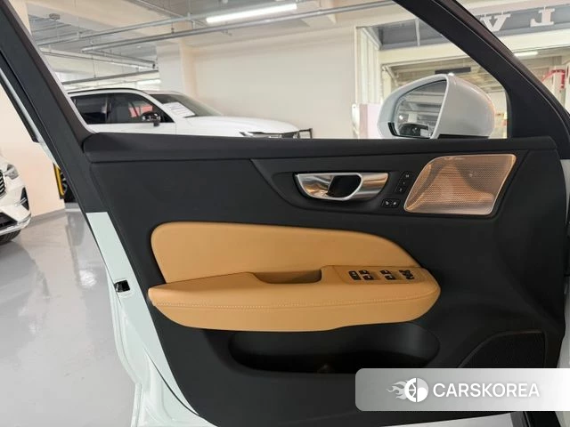 Volvo V60 Cross-Country 2nd Generation id 4934540 из Кореи 8