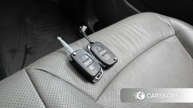 Hyundai The New Grand Starex id 4983144 из Кореи 8