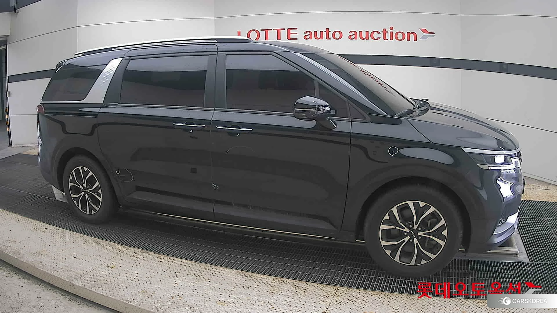 Kia Carnival id 4984675 из Кореи 8
