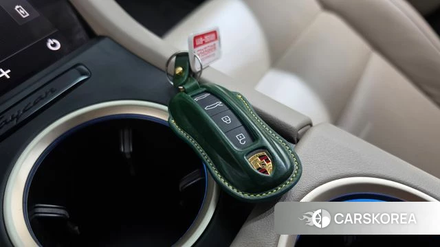 Porsche Taycan id 4997235 из Кореи 8