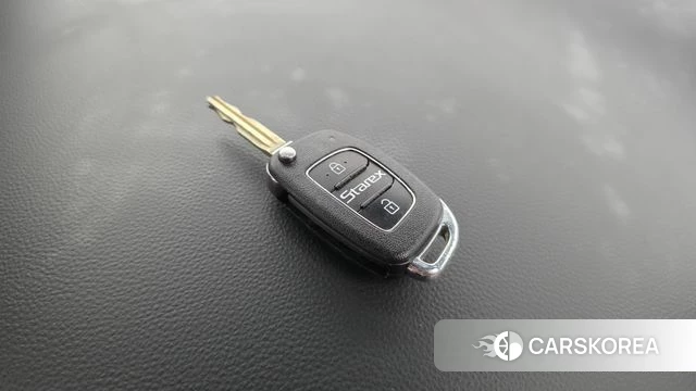 Hyundai The New Grand Starex id 4525101 из Кореи 8