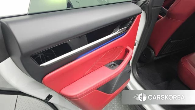 Porsche Makan EV id 4279892 из Кореи 8