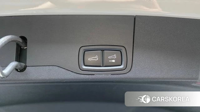 Porsche Taycan id 4897770 из Кореи 8